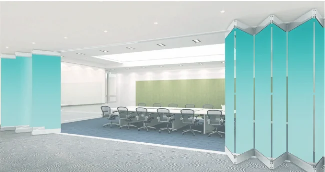 오피스 공간에 시공된 프레임리스 글라스 폴딩도어